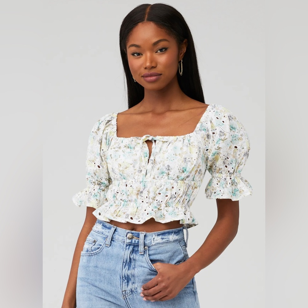 Never worn Mink Pink floral crop
